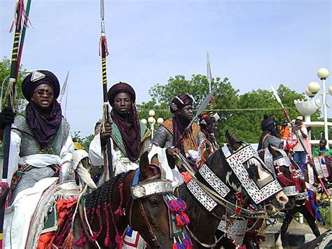 アブジャの太陽祭、4世紀ナイジェリアにおける王権の強化と宗教的転換